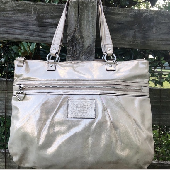 F20441 Coach Champagne Metallic Shimmery Poppy Bag - Picture 1 of 8